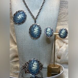 Whiting and Davis Faux Cameo Rose Brooch Necklace Bracelet & Earrings Mint 1960s